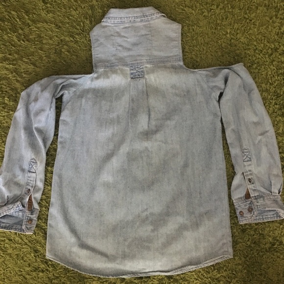 Urban Renewal vintage cold shoulder denim button - Picture 7 of 7